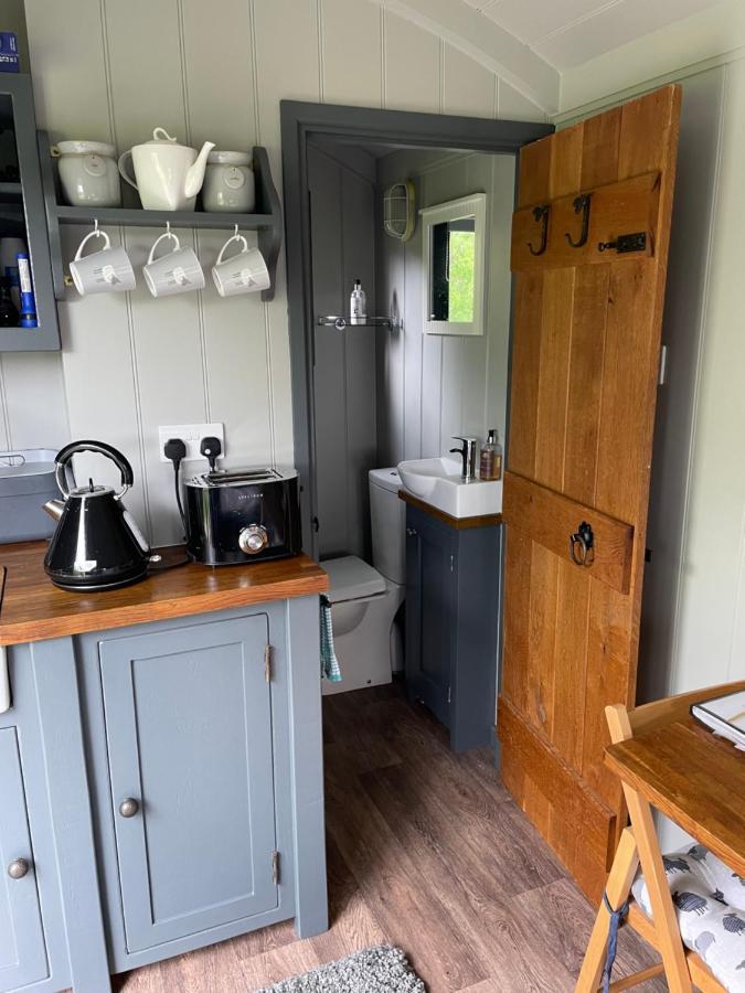 Greatwood Shepherds Hut 배틀 외부 사진
