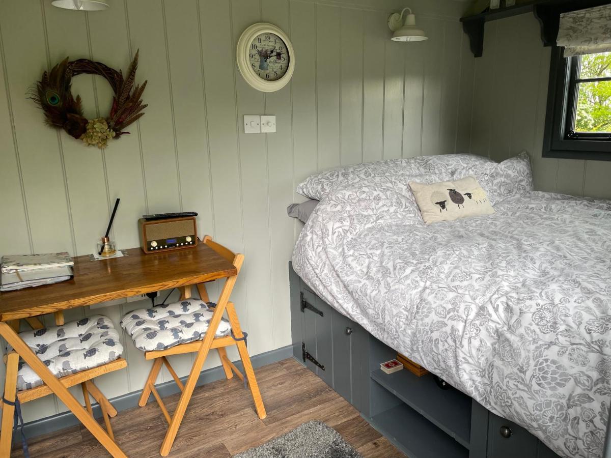 Greatwood Shepherds Hut 배틀 외부 사진