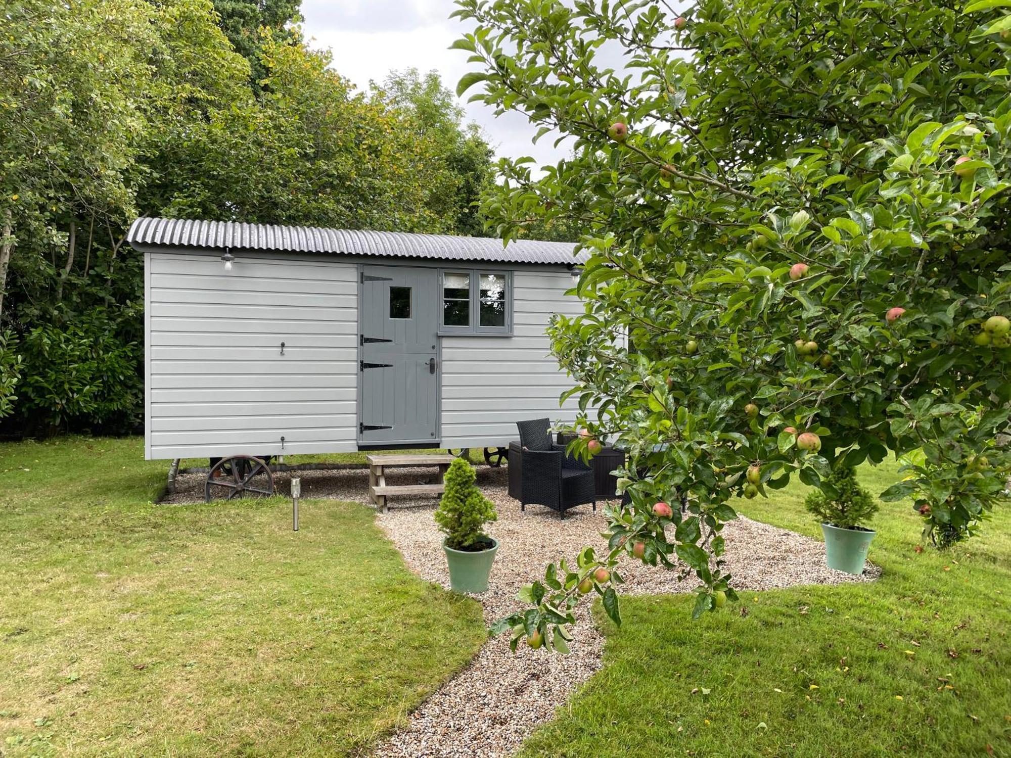 Greatwood Shepherds Hut 배틀 외부 사진